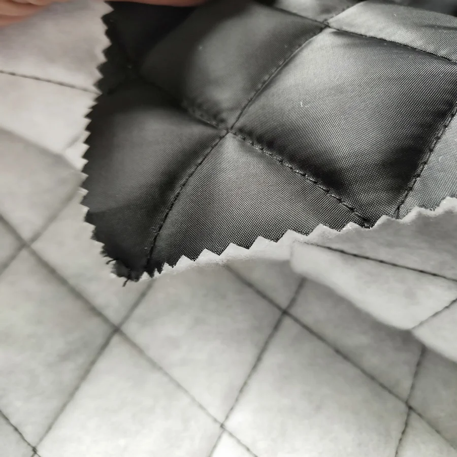 Стеганая подкладка из полиэстера 210T со стразами 5*7,5 см