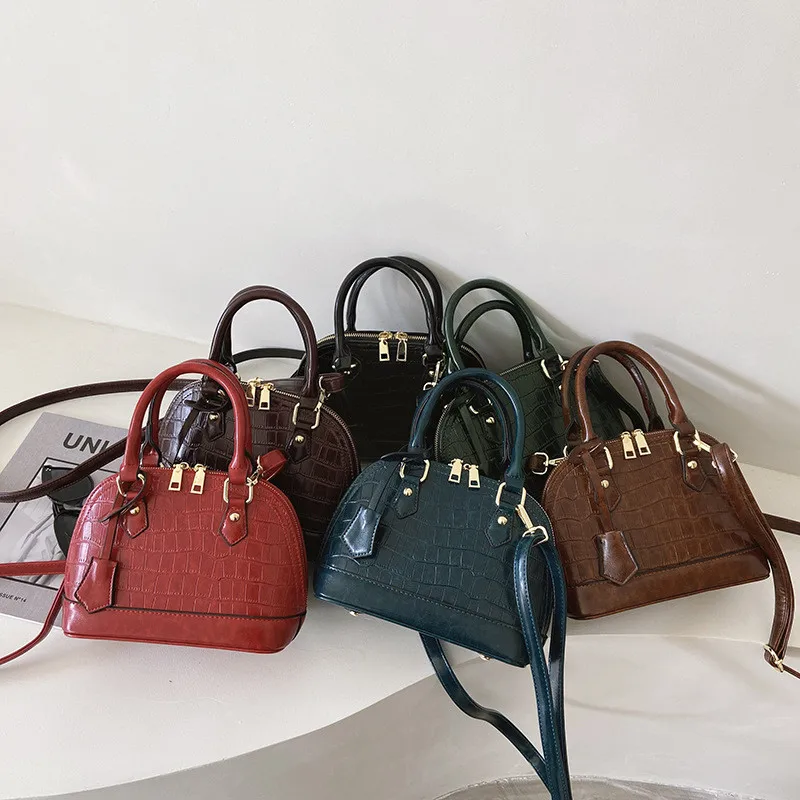 2020 New trending crocodile PU leather women shoulder purse shell shaped ladies bags handbag
