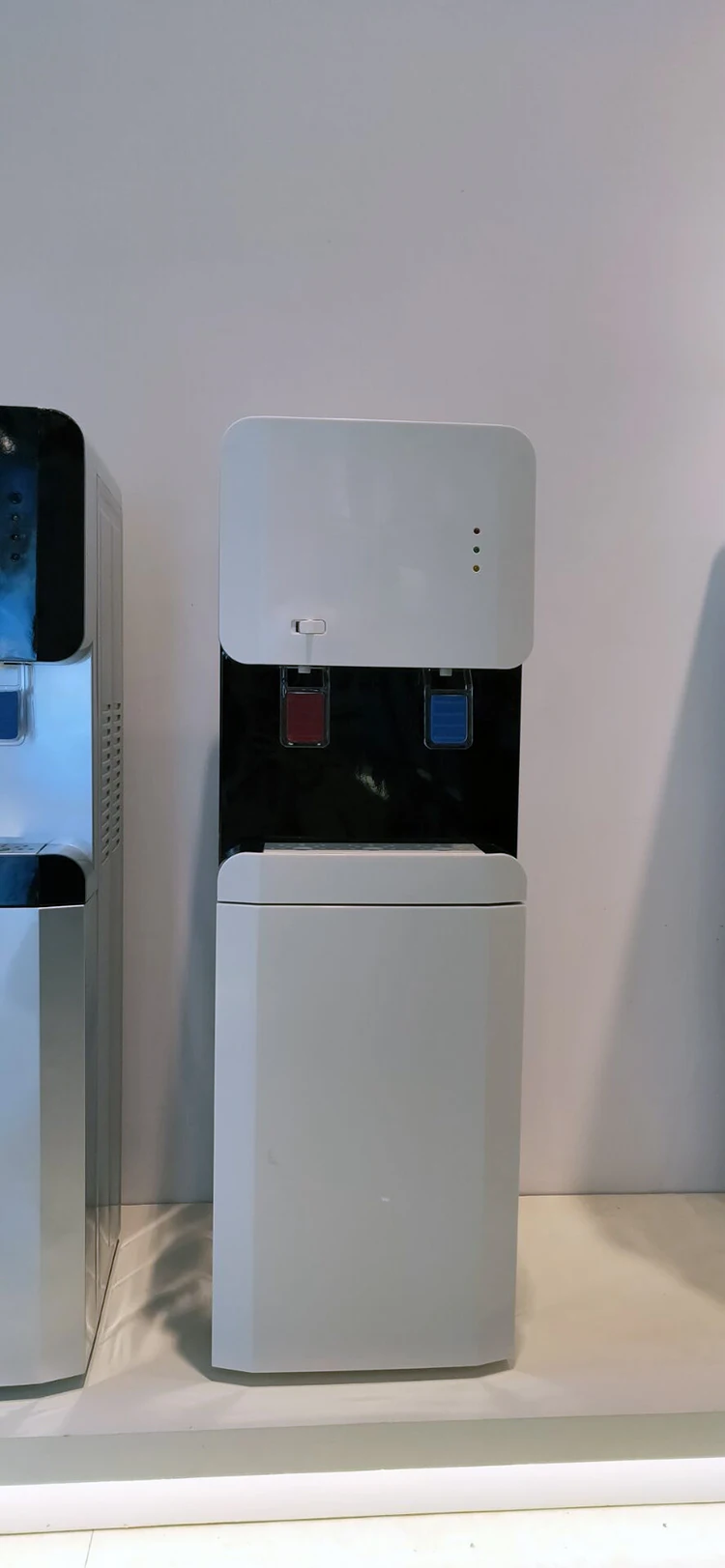OEM water cold and hot dispenser with refrigerator