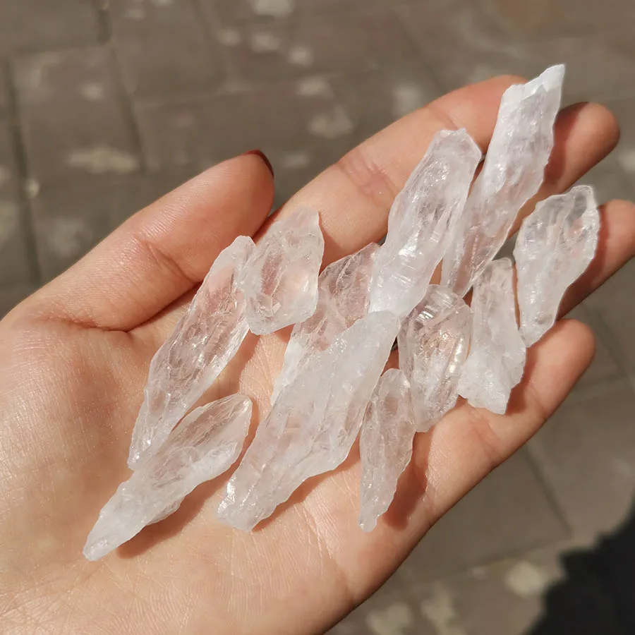 
Natural Rock Crystal Raw Clear Quartz Rough Stone Pencils Loose Stone For Healing 