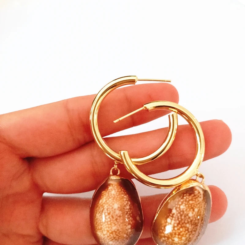 
Bohemian Natural Conch Shell Drop Earrings Minimalist Seashell Brass Gold Plated Hoop Earring 