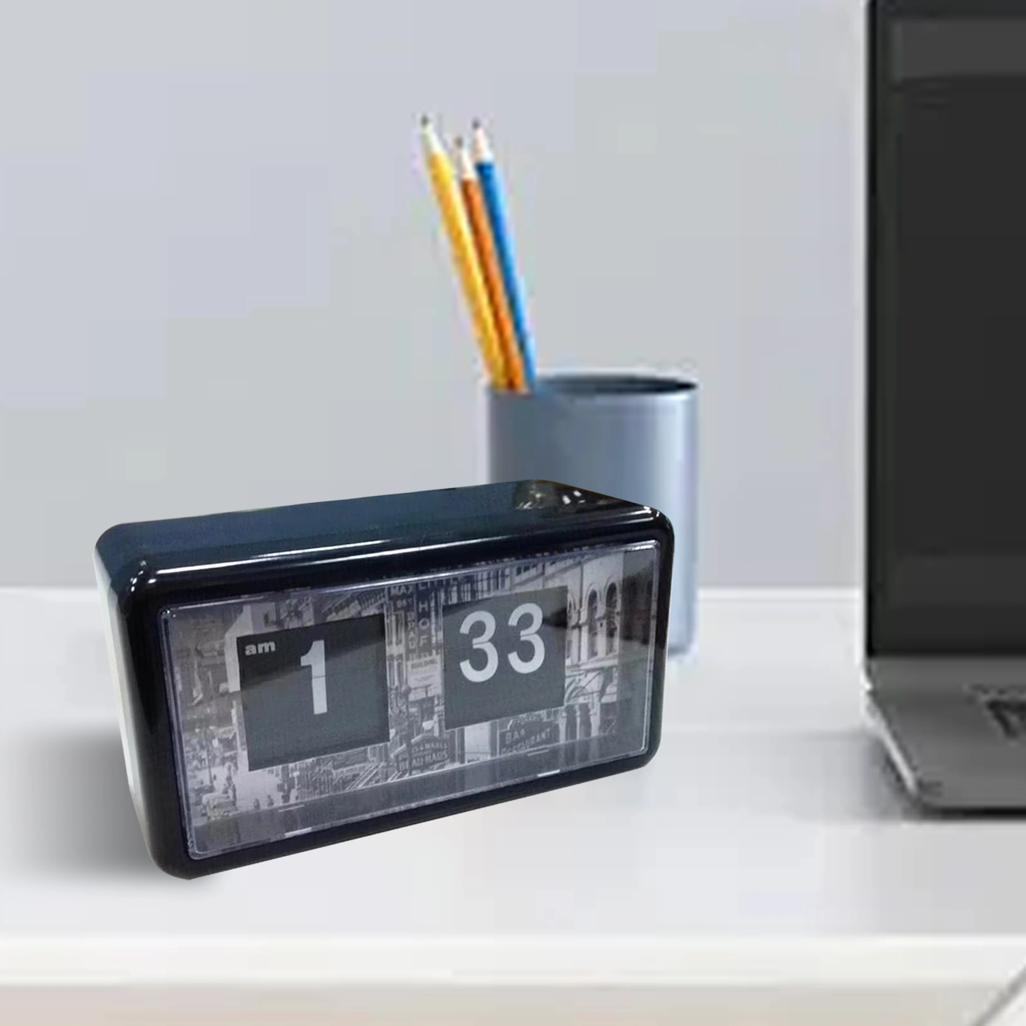 China Suppliers Automatic Digital Alarm Clock European Vintage Simple Home Living Room Table Flip Clock