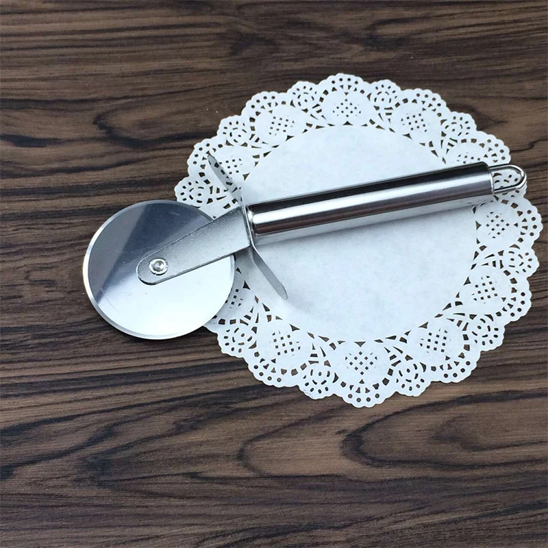 Easy To Clean Dishwasher Safe Super Sharp Pasta Slicer Stainless Steel Pizza Cutter With Slip Resistant Handle