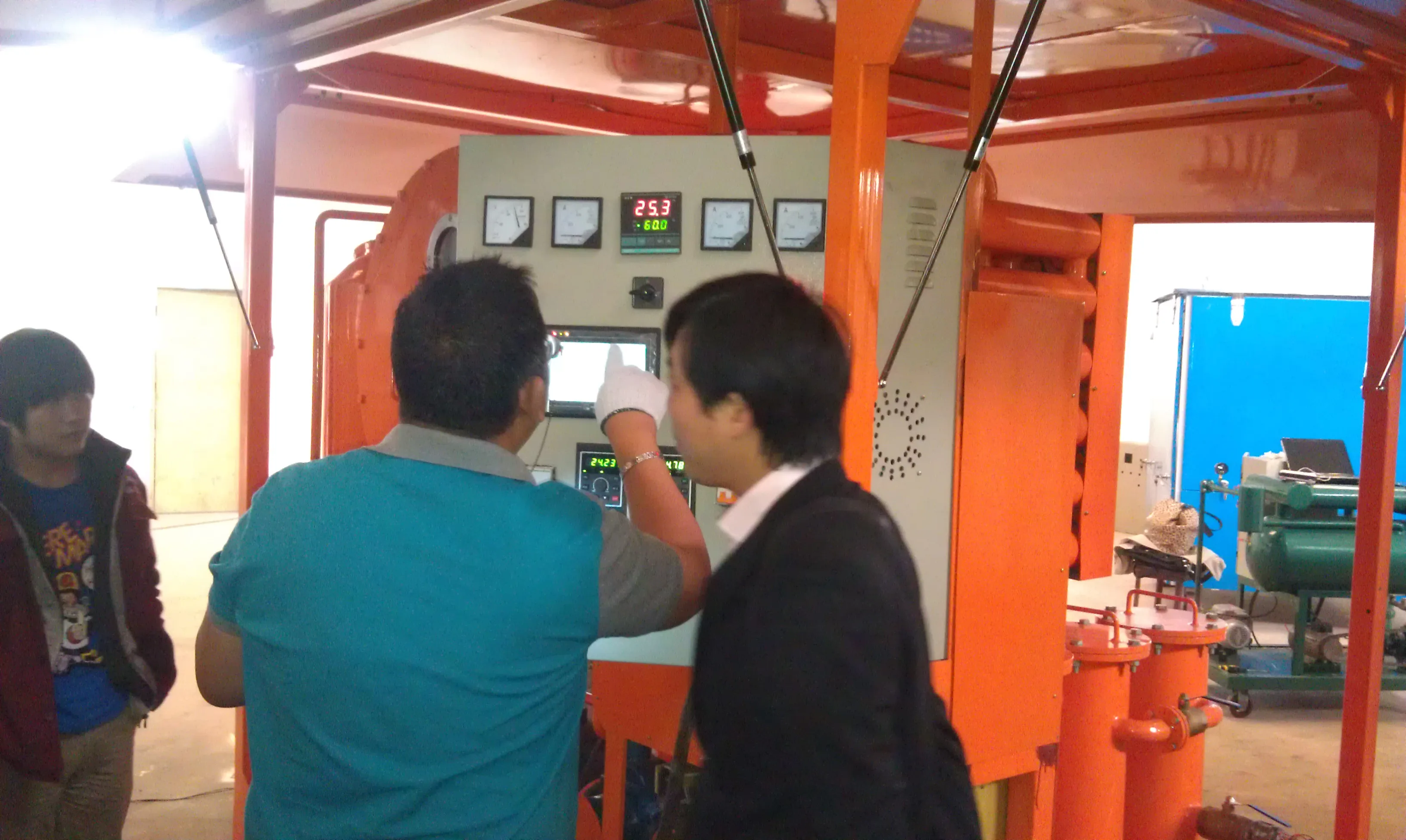 Two-stage vacuum transformer oil filtration machine