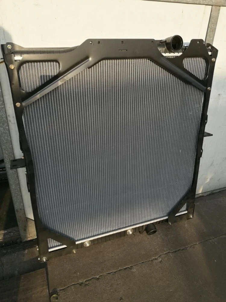 radiator 20516414 20984815 20733349 20700605 20516418 1050097 1003579 for Volvo Trucks