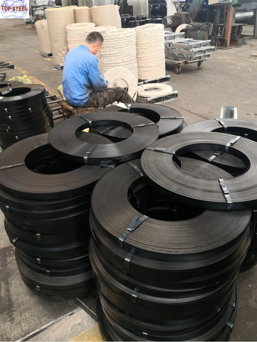 16mm 19 mm  22mm  25mm 32mm 38mm q235  black carbon steel strap band coated packaging 32mm x 0.8mm price per kg