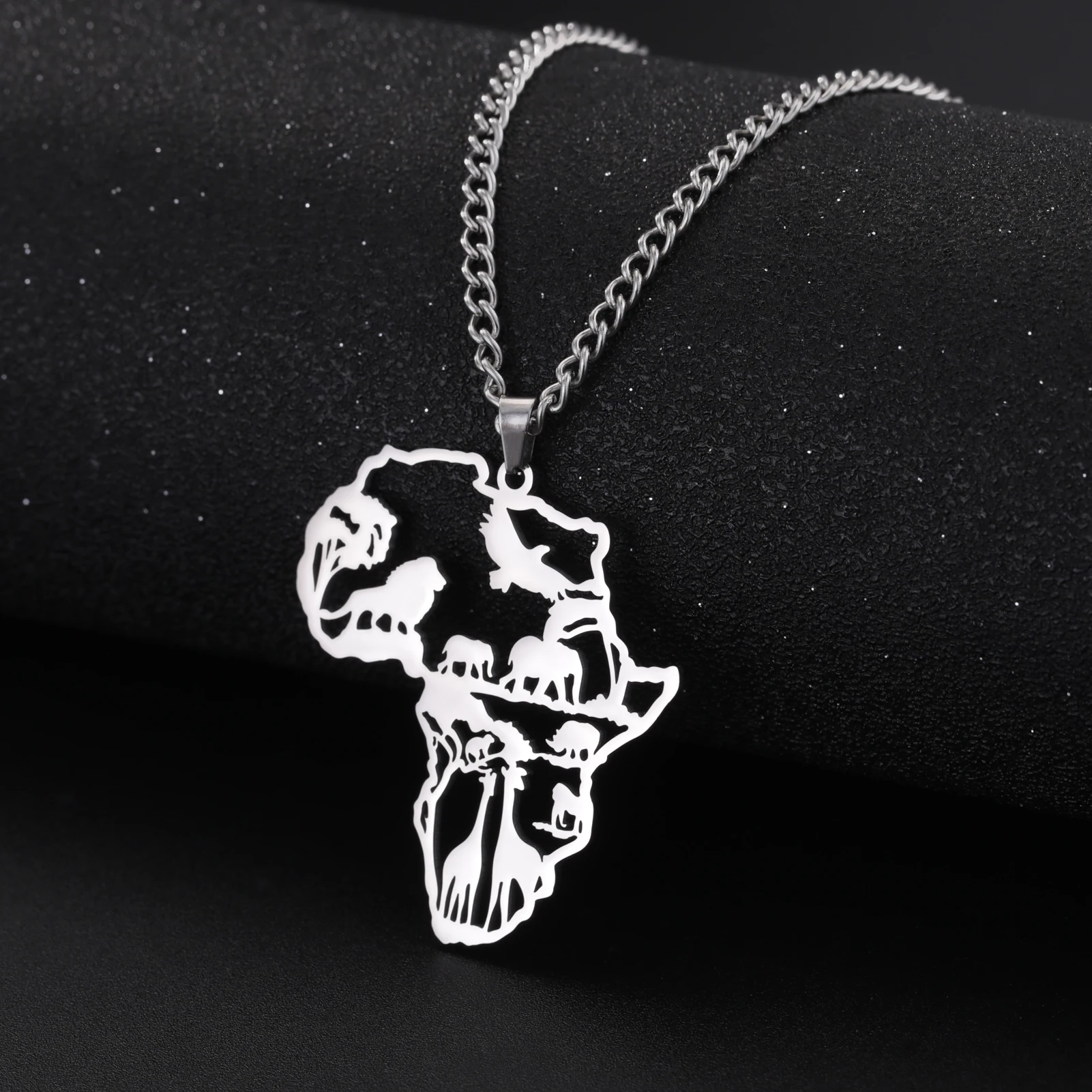 Africa Map Animal Giraffe Lion Elephant Pendant Stainless Steel Necklace Fashion Jewelry Necklaces For Woman Men