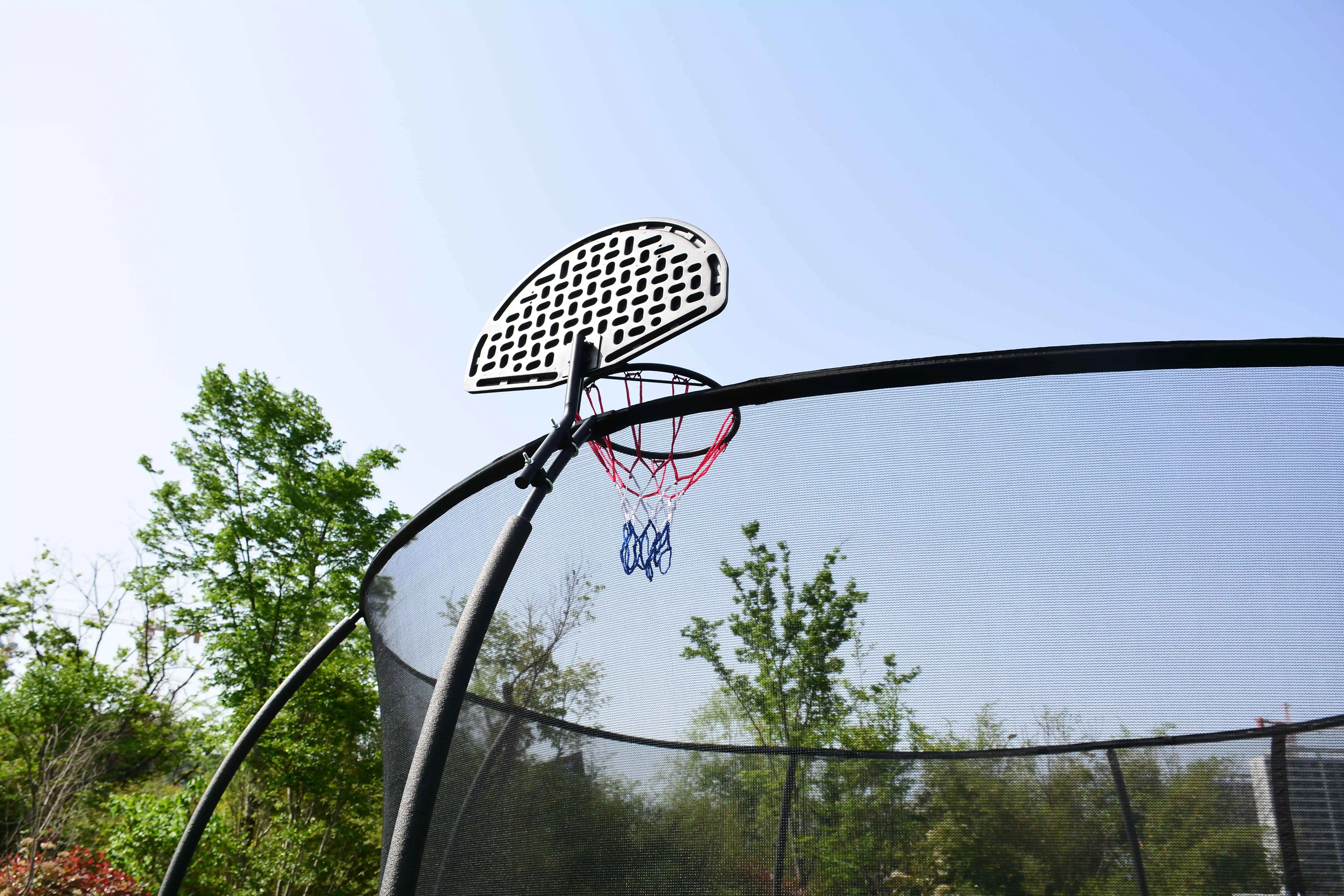 High Quality and Hot Sale 14 ft Round Trampoline Playground Trampolines with Protective Net