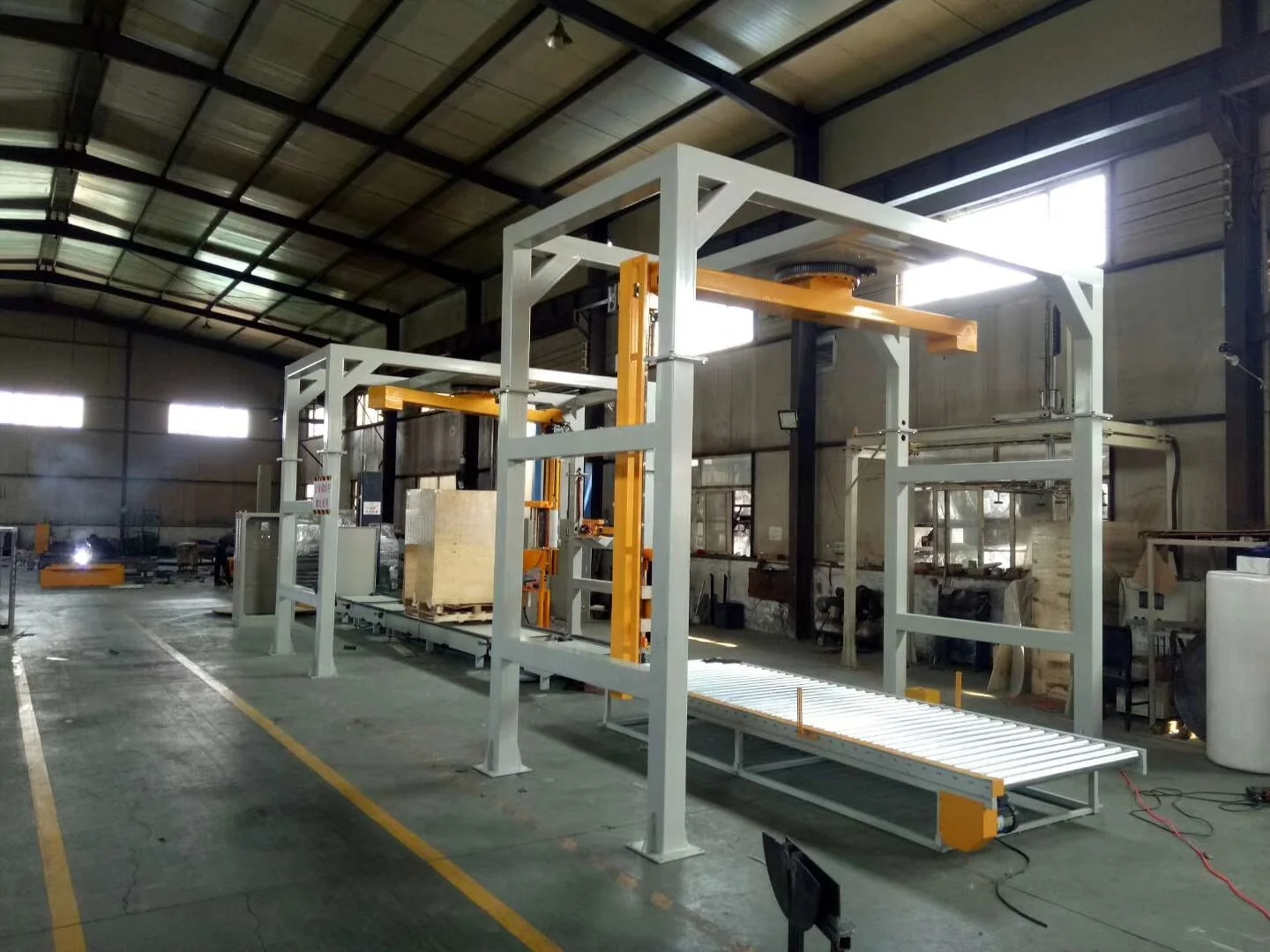Skid Stretch film Wrapper/Wrap/ Automatic Pallet Wrapping Machine with Rotary arm