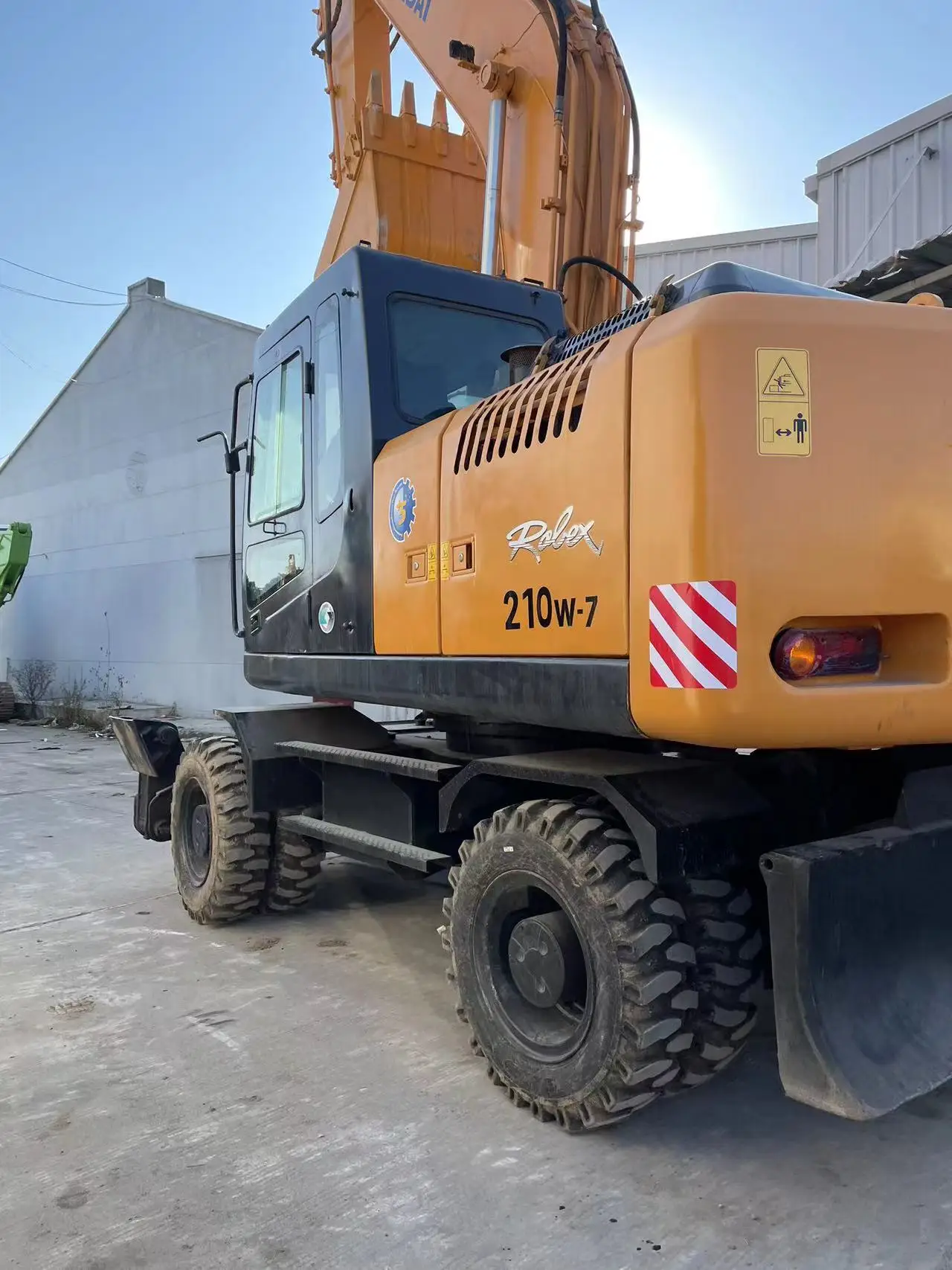 Excavator Earth Moving Machinery 95% New Hyundail 210W-7 Wheel Excavator Hyundai 21ton on Sale