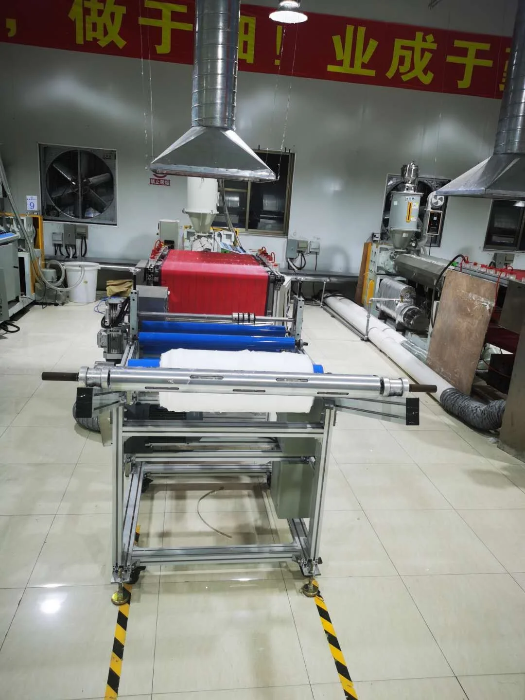 Excellent quality Meltblown nonwoven fabric maker machine