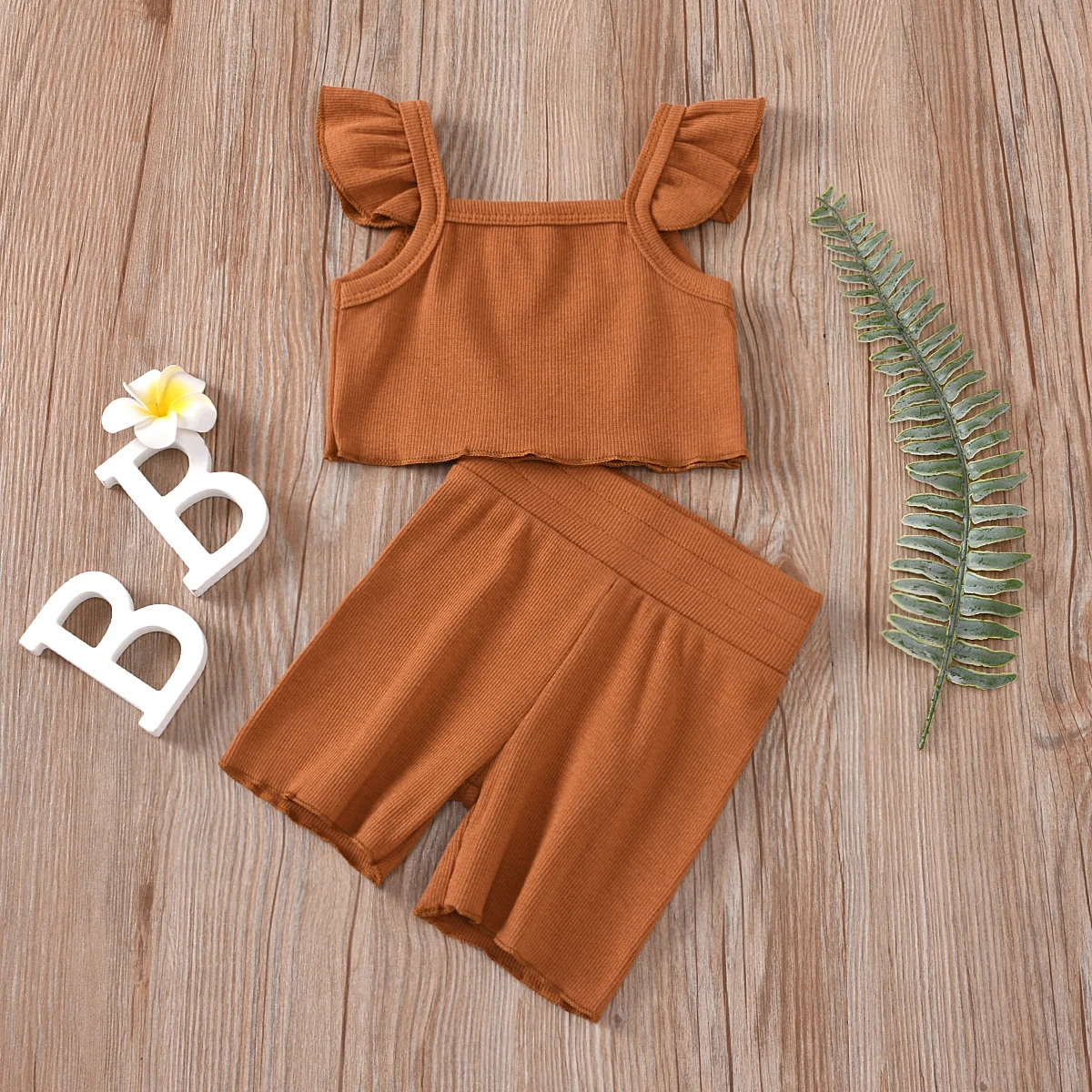  2 предмета в комплекте sz70-sz110 6 мес.-4 лет для девочек трикотажные оборками укороченный топ-футболка и высокие шорты с эластичной резинкой на талии; Комплект укороченными брюками; Одежда