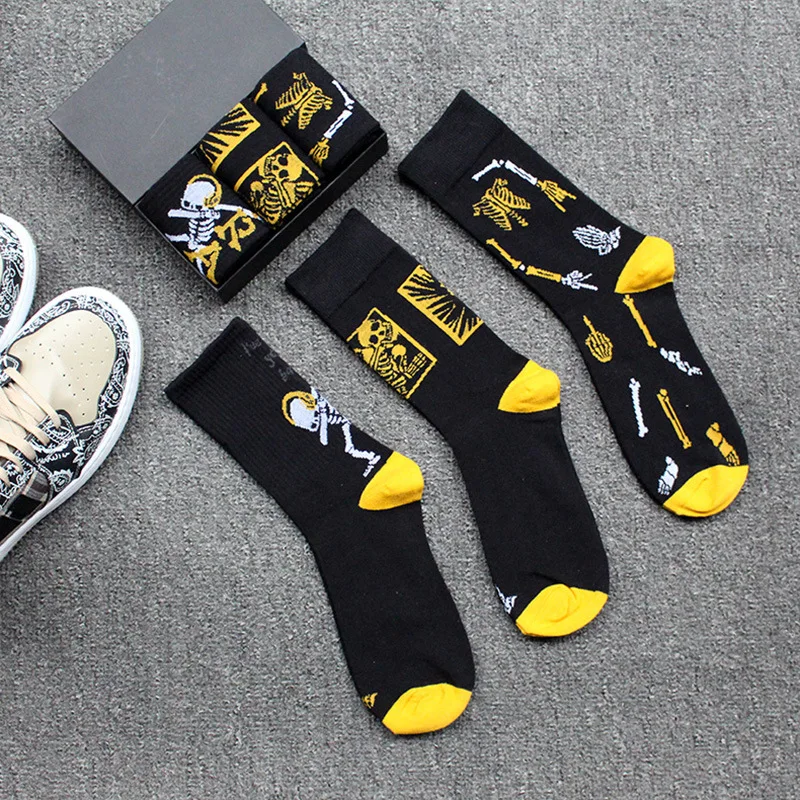 Custom Designer Wholesale Hip Hop Skull Pattern Black Street Fashion Boys Crew Socks Mid Calf Men Casual Sock
