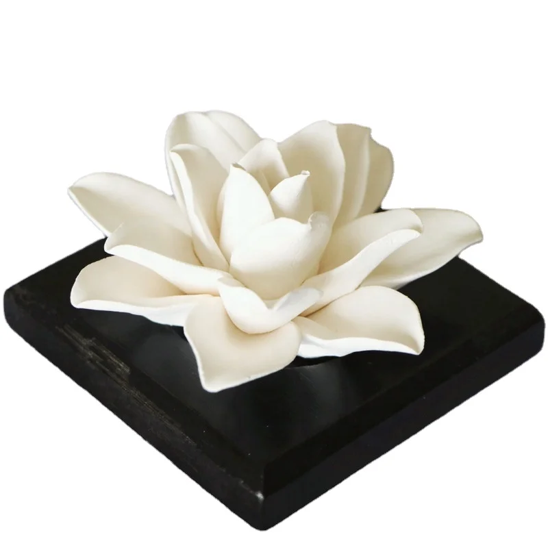 Wedding Gift Home Car Decoration Set Customized Logo Scented Ceramic Magnolia Flower Aroma Air Freshener Fragrance Oil Diffuser