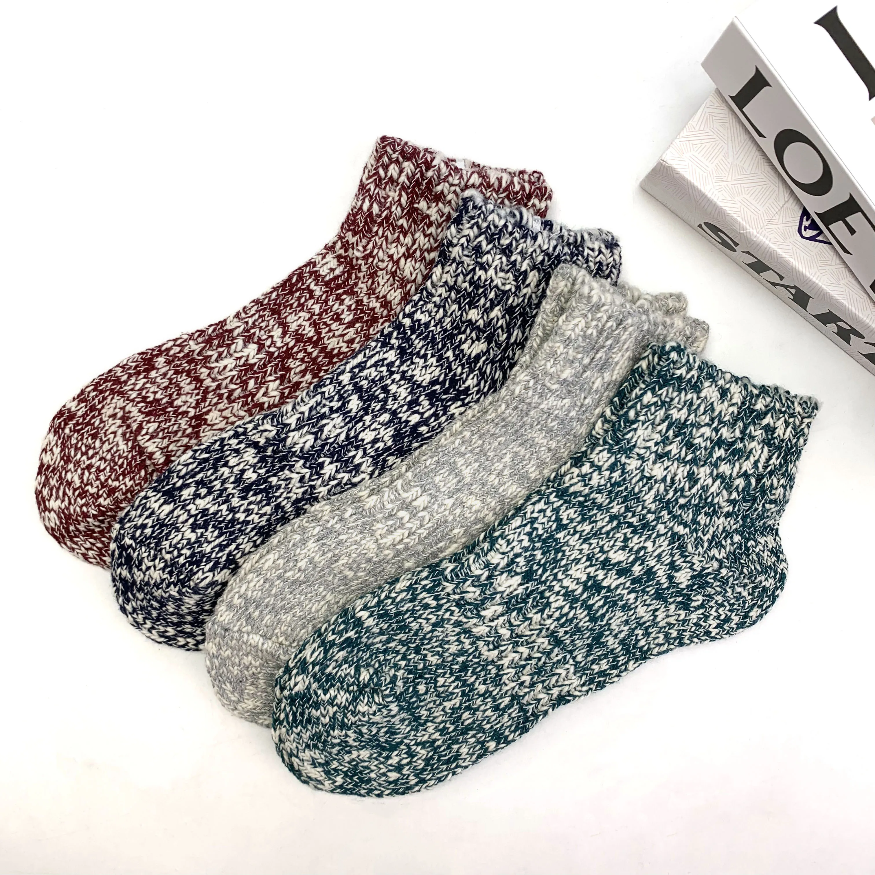 Winter Fashion Retro Style Knitted Thick Warm Pure Cotton Socks Crew Length Anti-Slip Breathable Quick Dry Features Boys Girls
