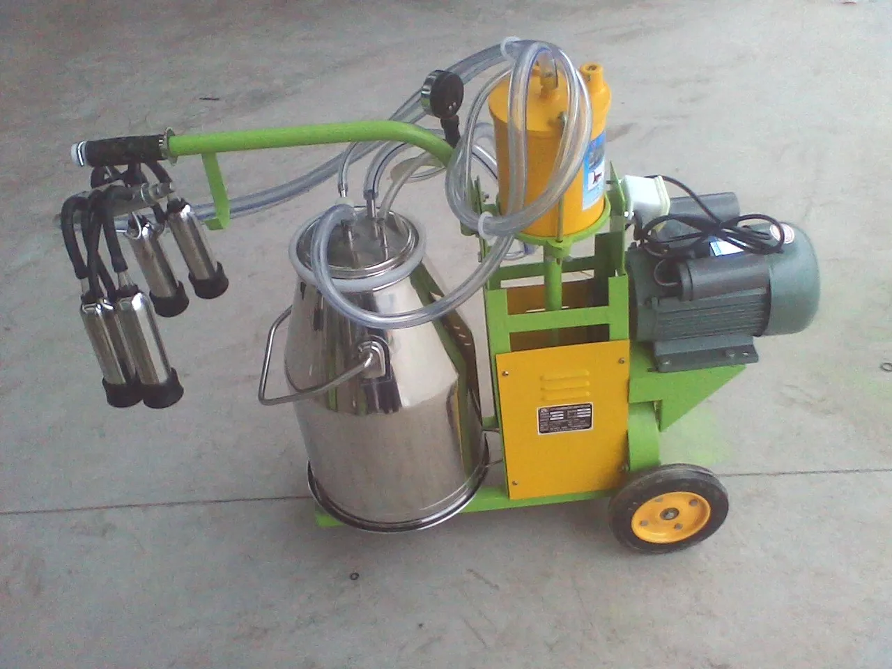 Air Compressor Milking Machine Vacuum Pump Dairy Farm High Productivity Cow sheep Fresh Milking Machines