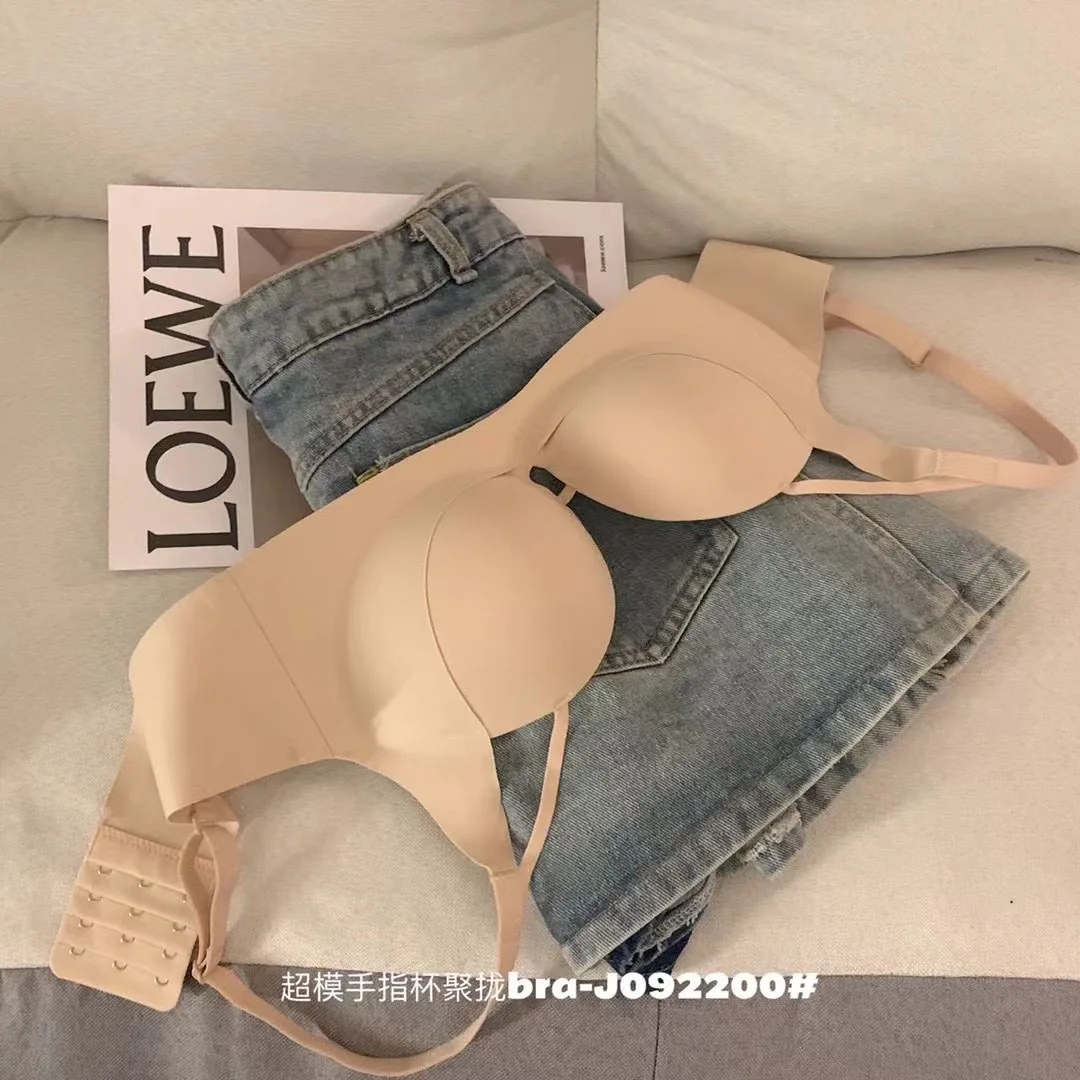 Женский бюстгальтер без косточек