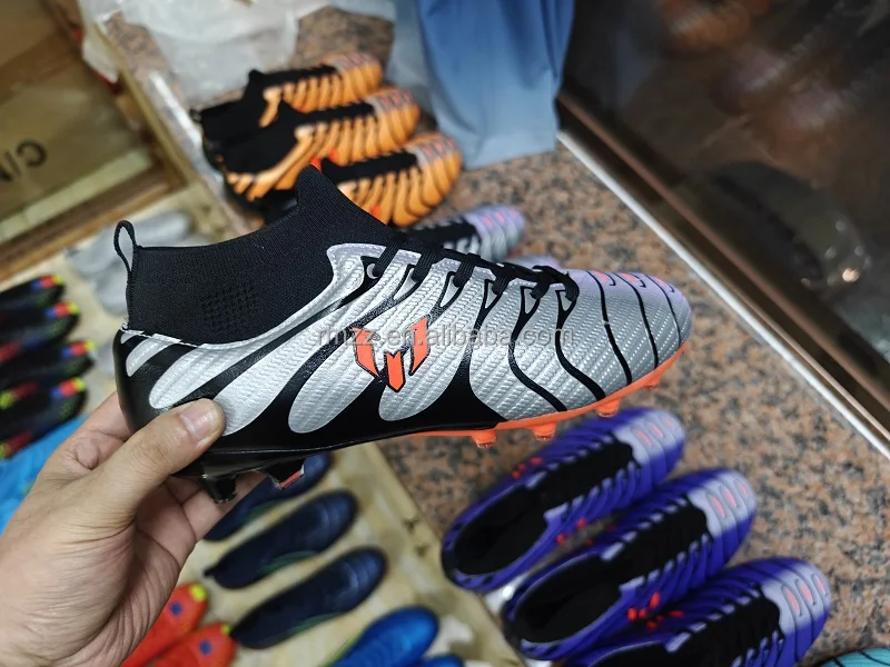 ODM/OEM New Customizable Elastic Football Shoe Upper Capelladas Flight Knitted Football Shoe