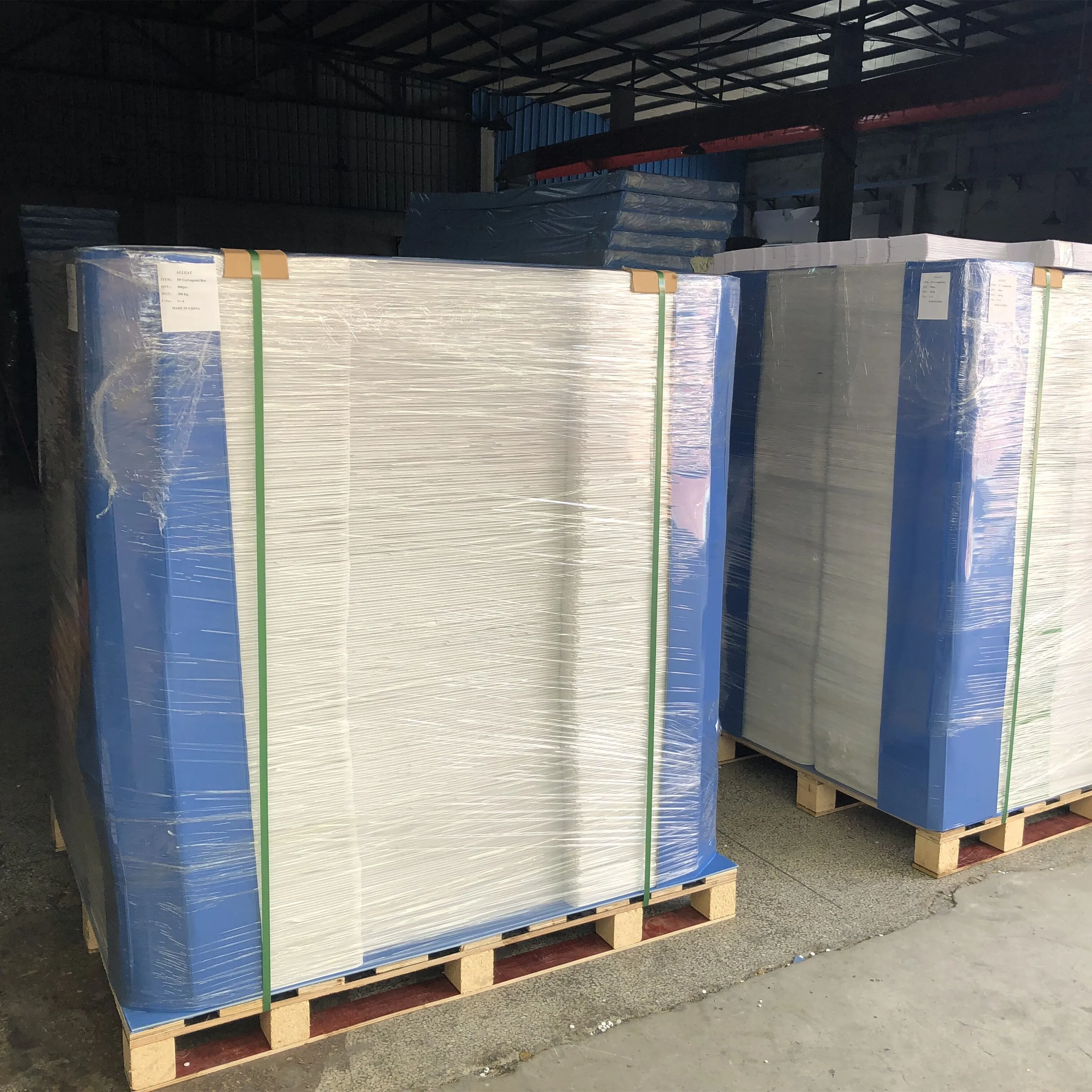  Изготовленный На Заказ PP Coroplast пластиковый гофрированный лист 4x8 Correx Board от