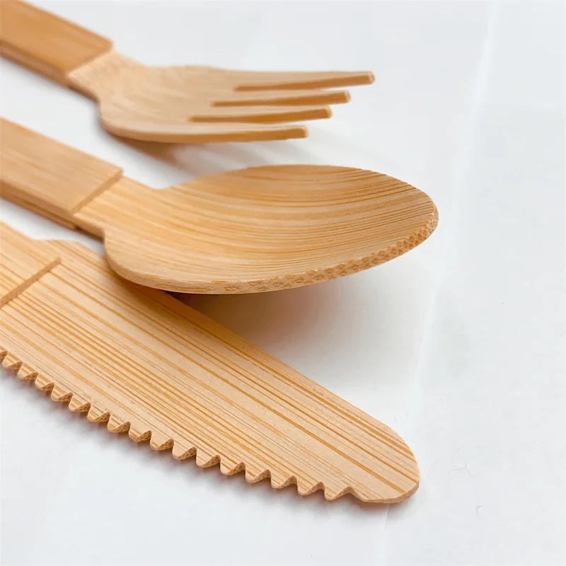 Environmentally Friendly, Healthy and Lightweight Bamboo Cutlery Set, a Must-Have for Your Outdoor Activities and Travels
