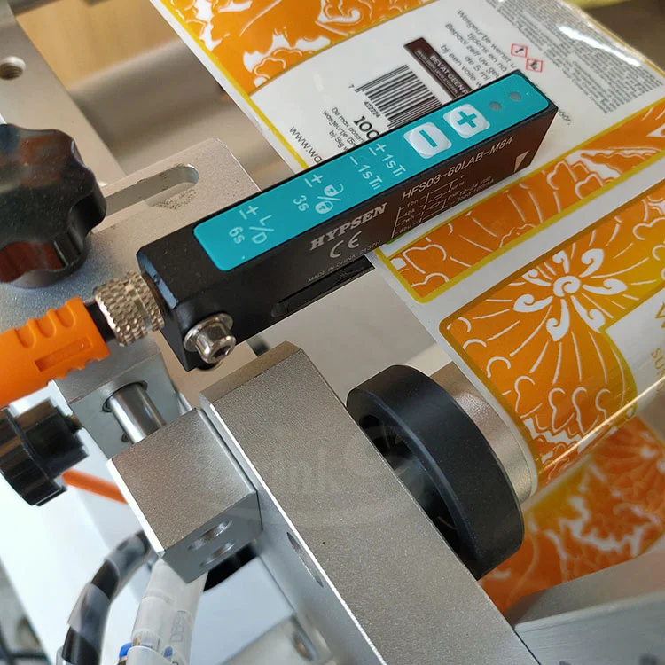 Factory Jar Round Bottle Labeling Machine Semi Automatic Label Equipment Manual Sticker Label Machine for Plastic Glass Bottle