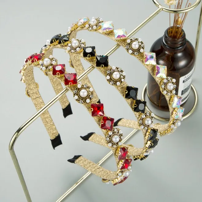 Head hoop with pearl and rhinestone gold winding thread and thin edge headband