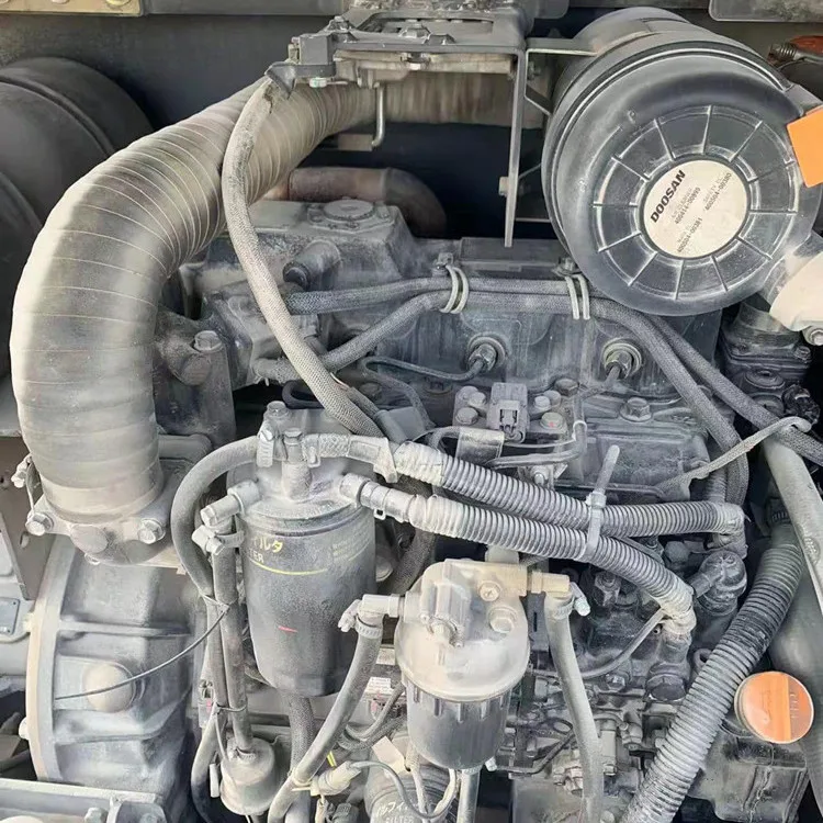 China wholesale second hand 6 ton Doosan DX60W DX60W-9C excavator machine mini digging excavating earth-moving equipment