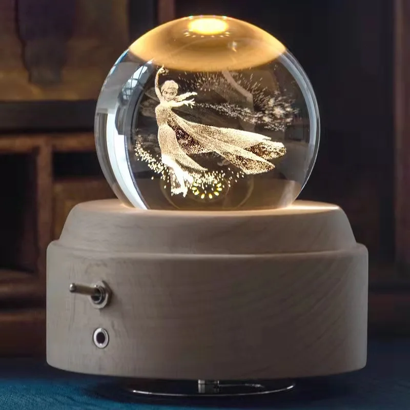 Пользовательская 3D Музыкальная шкатулка с хрустальным шариком вращающаяся ночным освещением и деревянной основой музыкальной шкатулкой