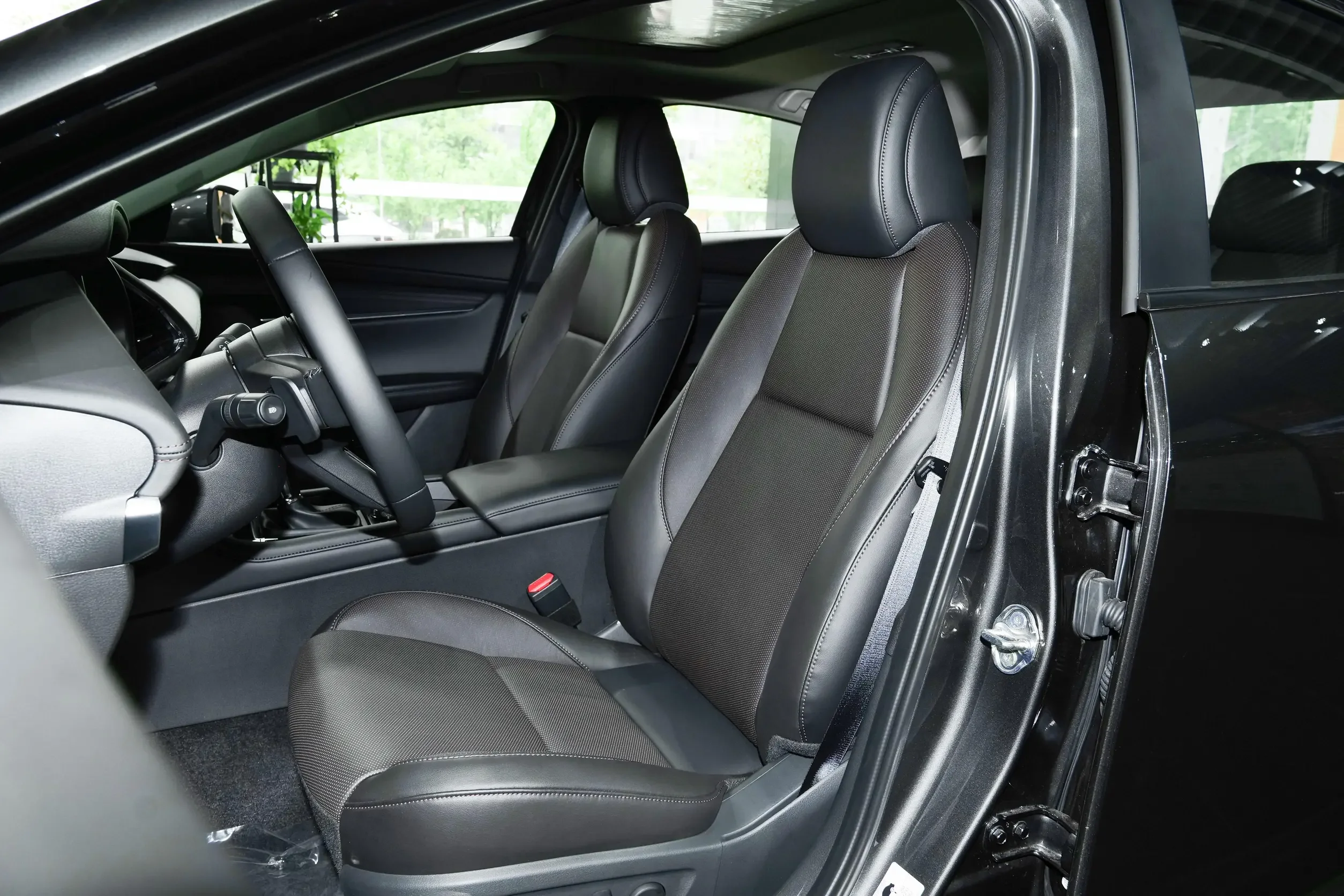 2024 Mazda 3 Sedan New Cars 1.5L 2.0L Gasoline LHD Car Cheap Price Changan Mazda 3