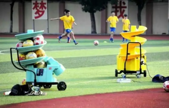 best Simple Soccer Ball Machine Thrower 2021