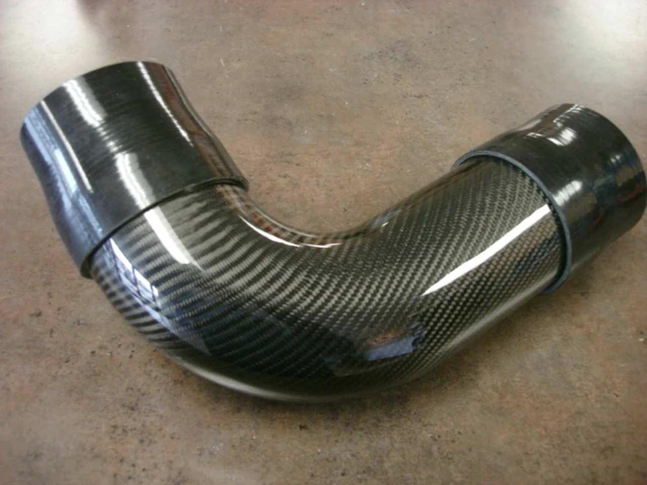 High Quality Carbon Fiber Mold Custom Carbon Fiber Intake Pipe Heat Resistant Carbon Fiber Curved Pipe