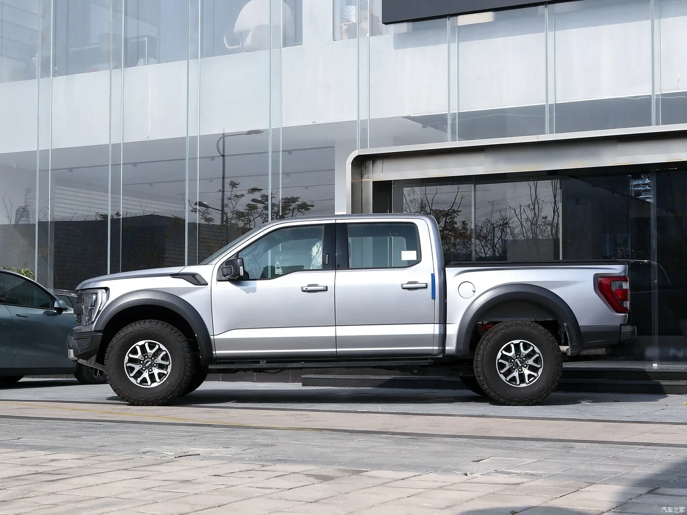 Hot Sale camionetas pick up ford F-150 Gasoline Diesel small pick up trucks Double Cab 4x4 Pickup tow Truck