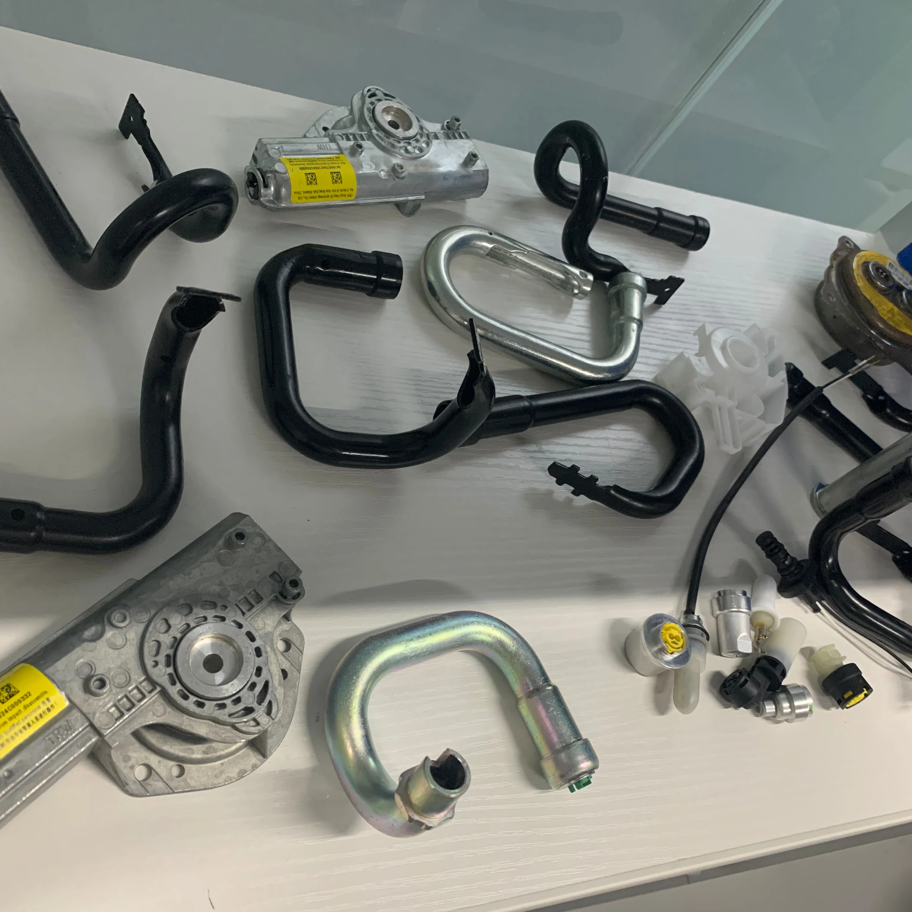 Car Spare Parts Automotive Parts Accessories Auto Assembly Igniter Voltage For Car Wholesale