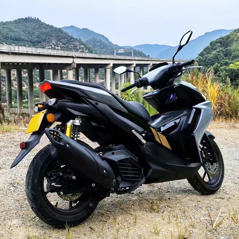 2024 NVX 150cc Gasoline Gas Scooter Water Cooled Engine Max Speed 105 Kmh Powerful EFI System New Arrival EPA Certified