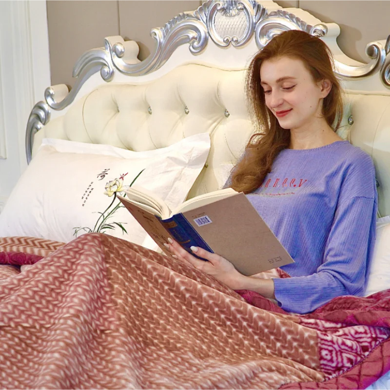 Luxury Home Textiles Winter Wool Blanket Custom Factory Pattern Colorblocking Sofa Bedding Printed Flannel and Mink Material