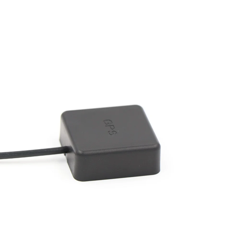 GPS Glonass 575.42MHZ~11602Mhz 28DBI GPS car Antenna  FAKRA plug  Magnetic mounting external combination puck antenna