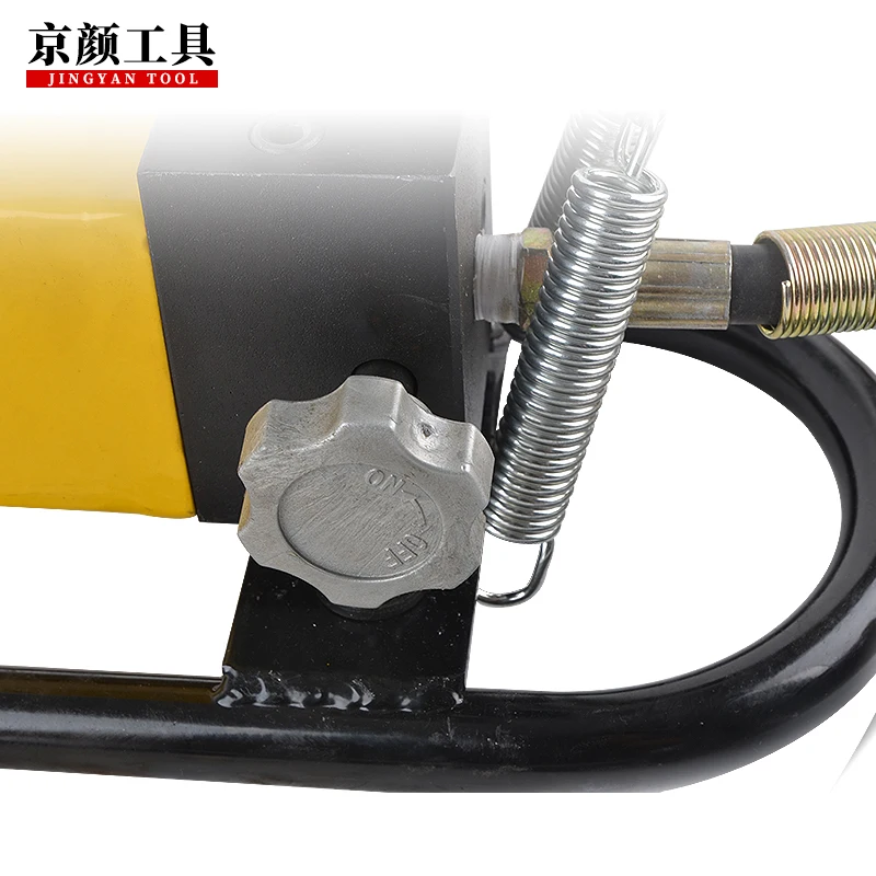 High pressure Portable Hydraulic oil pump  CFP-700D 700 Bar foot pedal air Hydraulic Pump