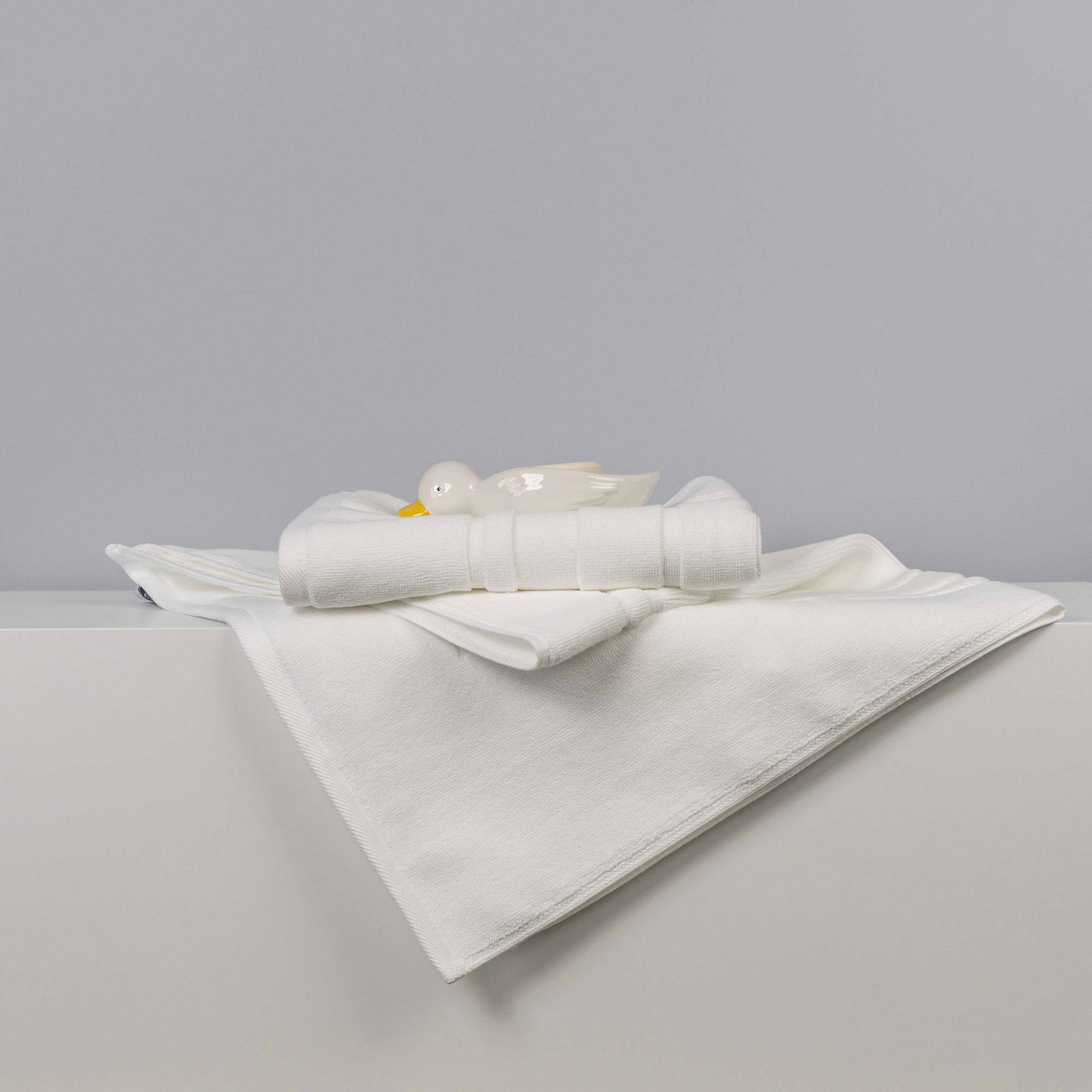 Hilton 100% cotton jacquard Water absorption durable bathroom bath mats floor towel for hotel  spa