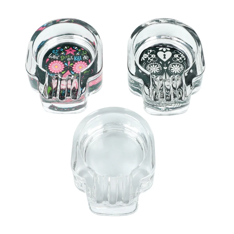 UKETA OEM/ODM custom logo funny skull shape table cigar cigarette glass ashtray for promotion