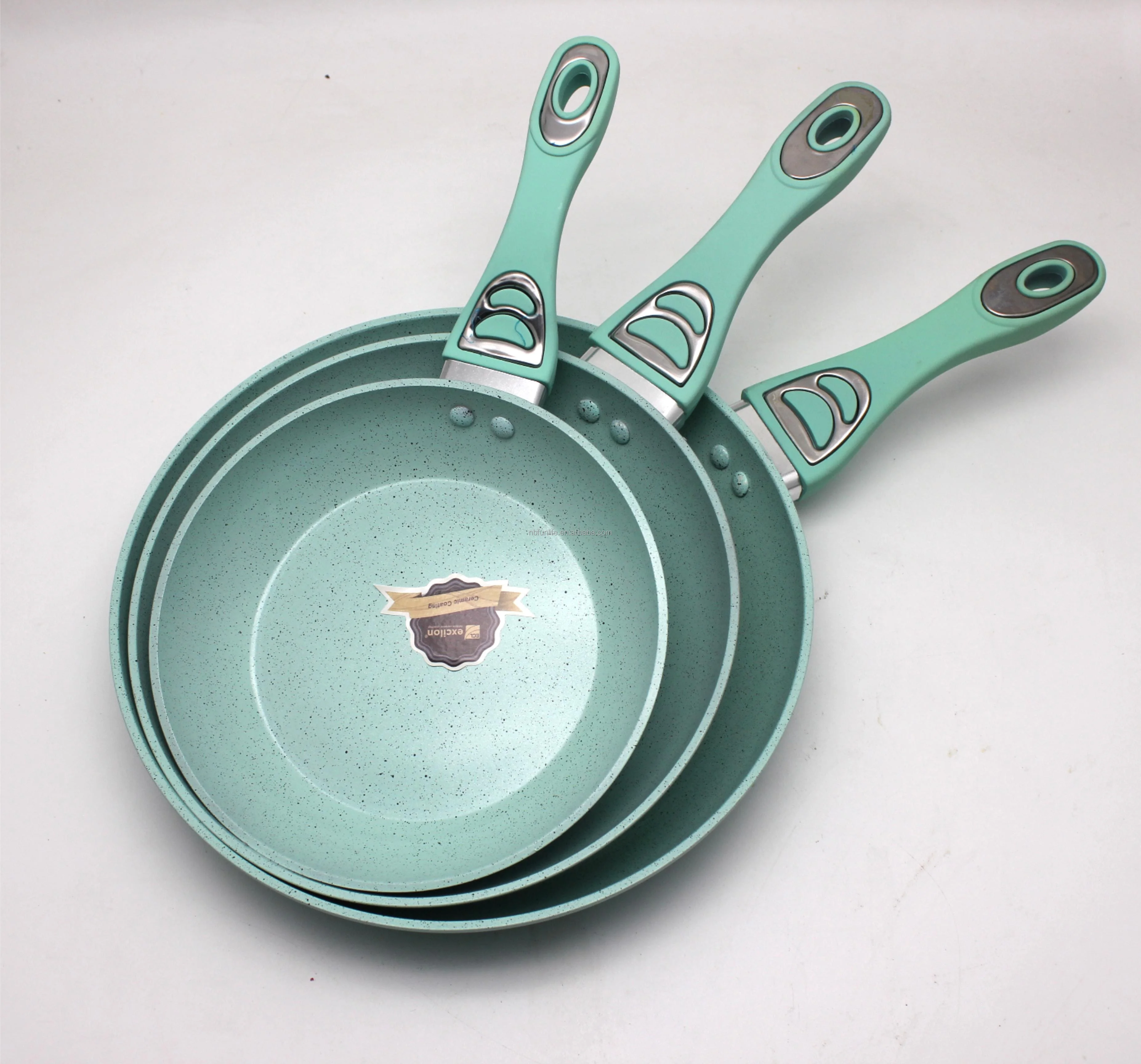 Retailing price Aluminum Non-stick Ceramic Coating Food Grade Cooking coating Bakelite handle 3PC Frying pan Cookware sets