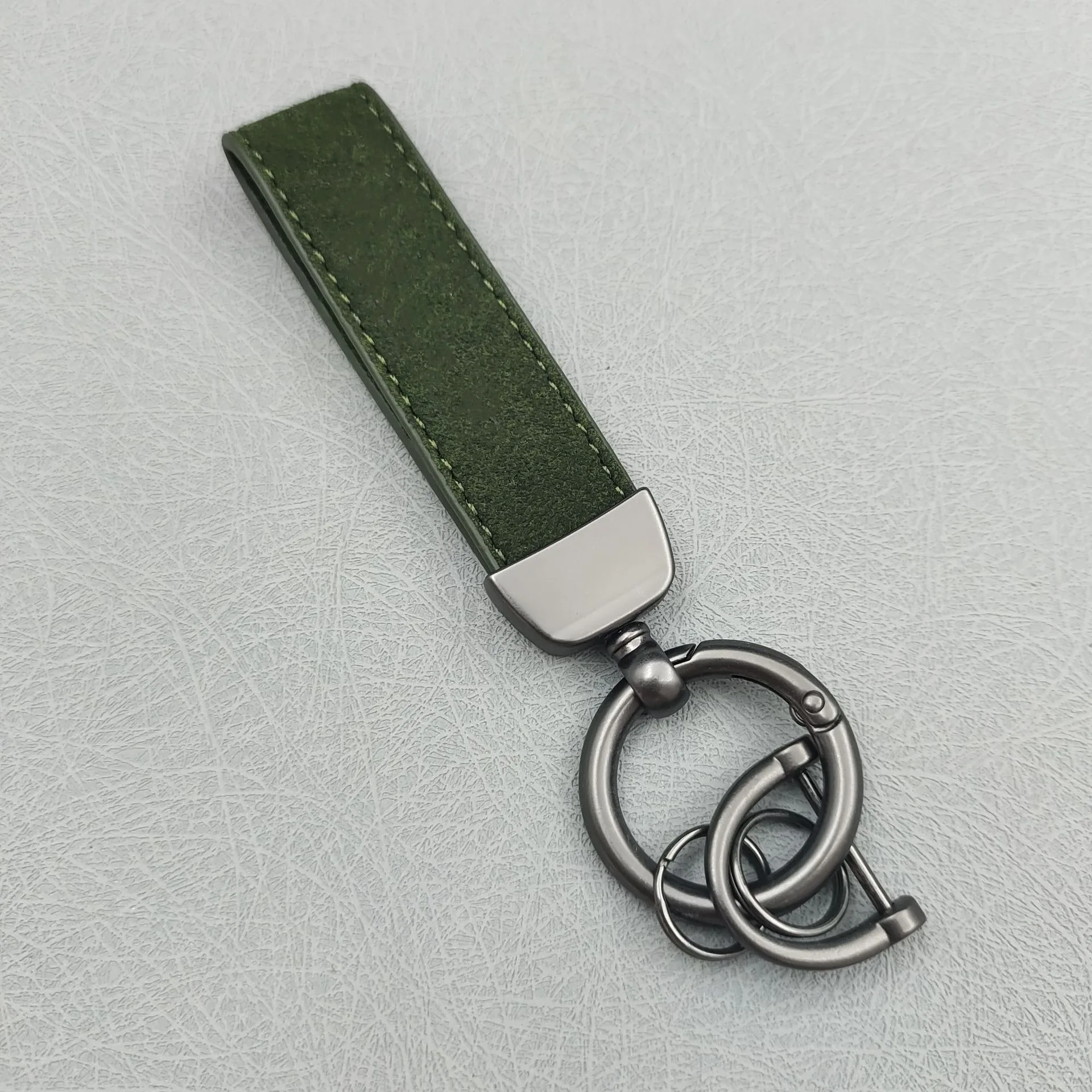 wholesale new keychains, car door keychain pendants, backpack hanging accessories, suitable for high-end keychains of car keys