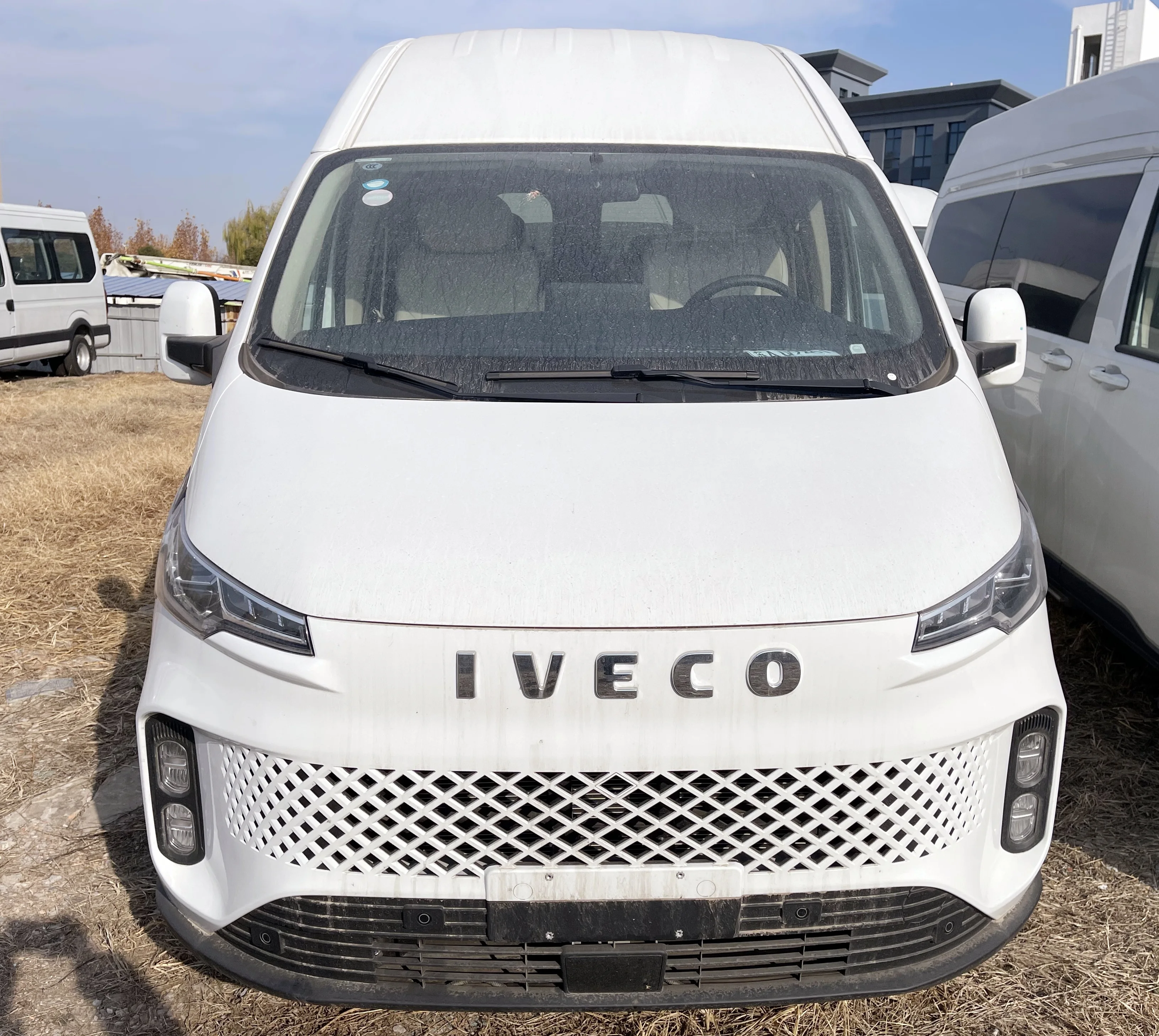IVECO FIDATO 2.0T 9 Seats MPV Cheap Light Passenger Diesel Car Luxury Van Large Space Truck for IVECO