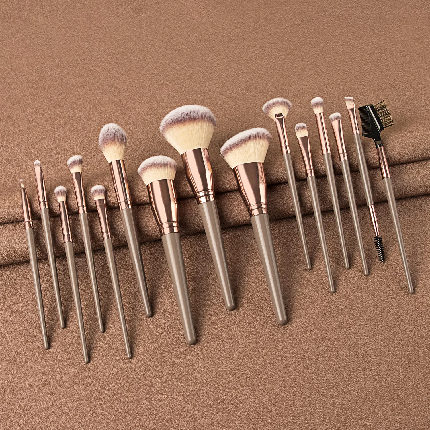 high quality pigmented vegan eyeshadow women cruelty free flame makeup brush eye best make up