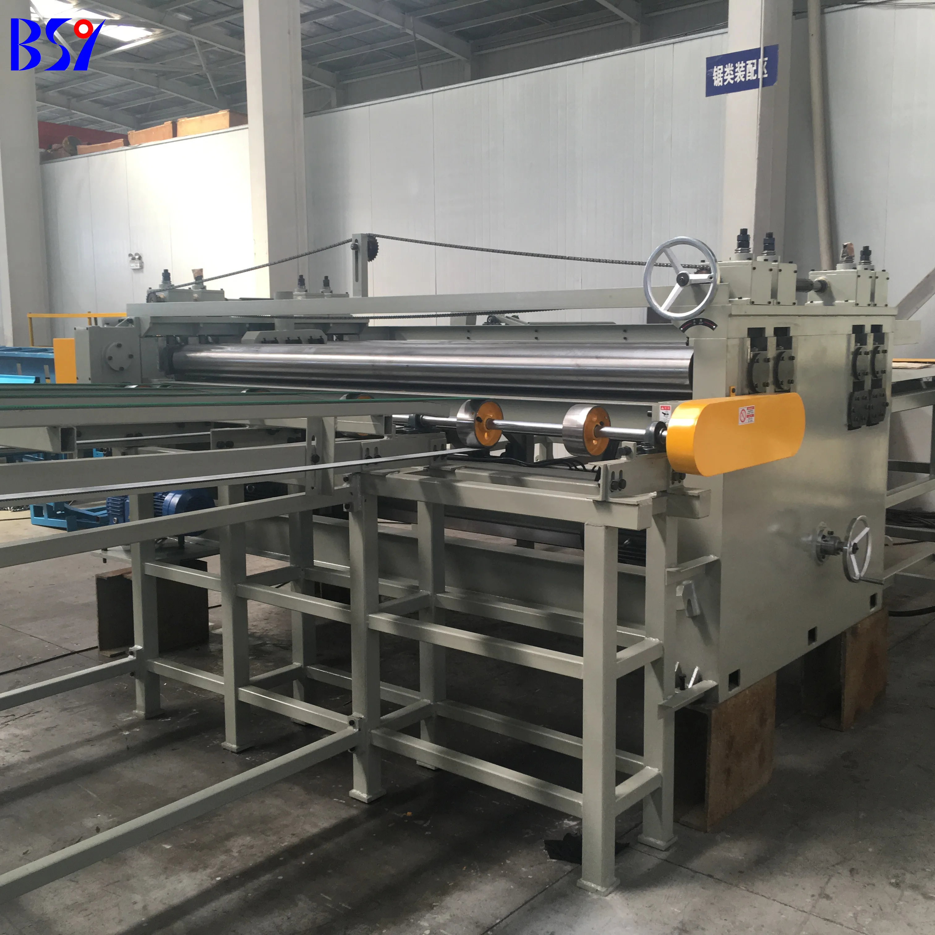 Automatic plywood edge trimming machine/plywood cutting machine