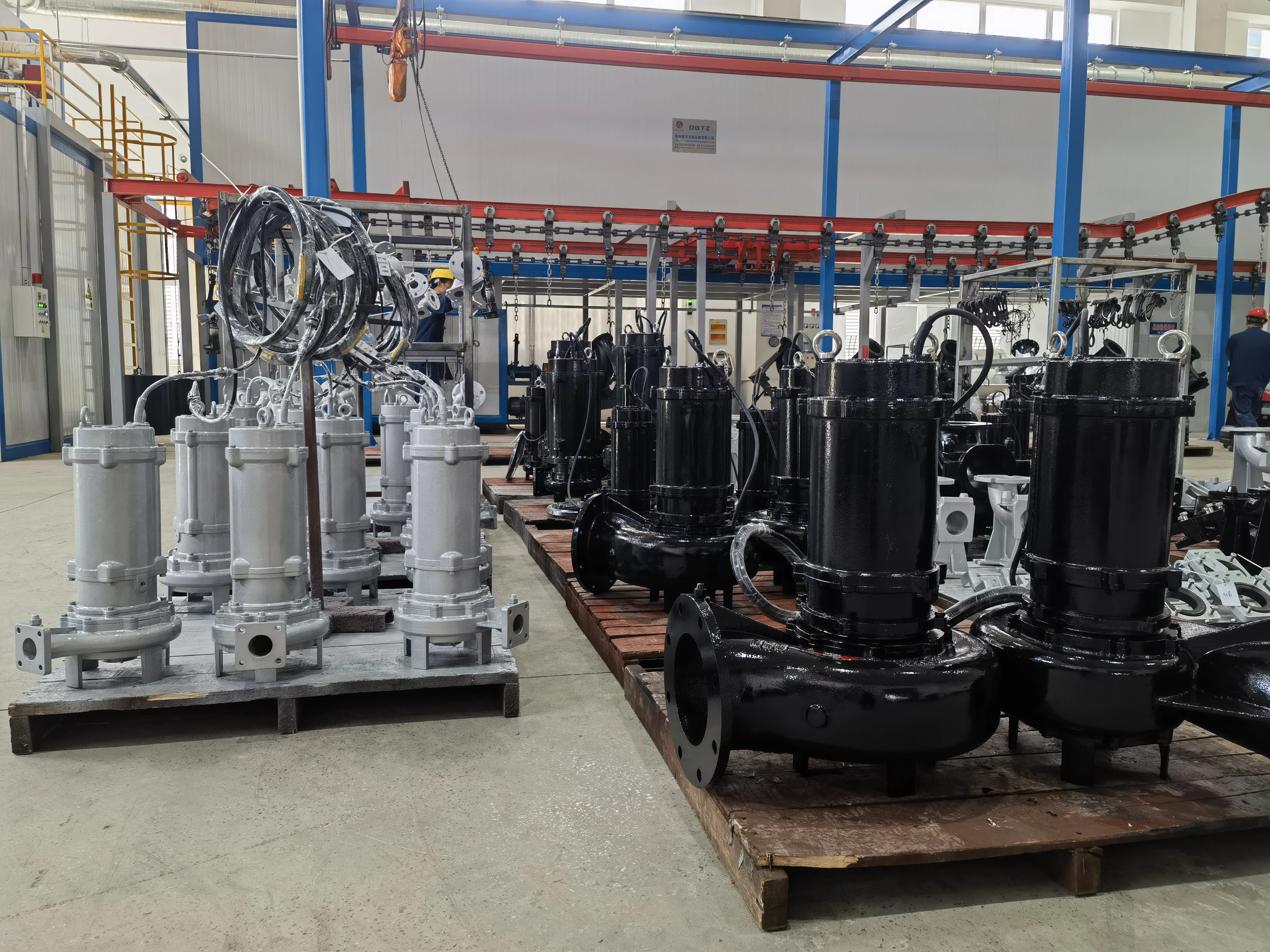 Automatic submersible pump for waste water treatment plant