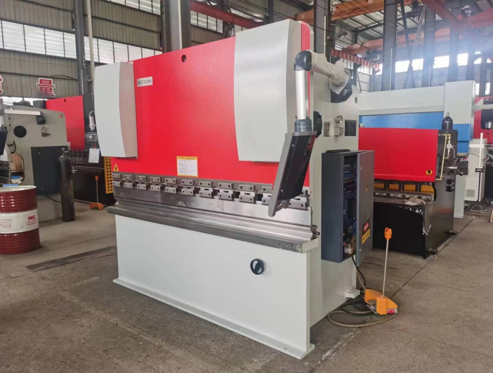 Best Selling Smart 6100mm Sheet Metal Hydraulic Press Brake Machine/Cnc Bending Machine