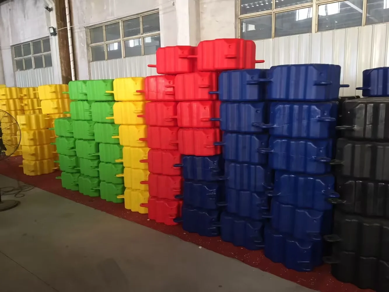 Roto-molded Floating Dock Modular Floating Pontoon Dock Blocks Modular Floating Pontoon customization color Floating Platforms