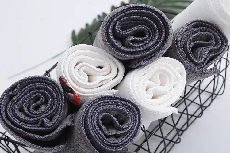 100% Cotton or Microfiber cotton sport Custom Logo Cheap Magnet workout towel Gym Fitness Towel with zip pocket