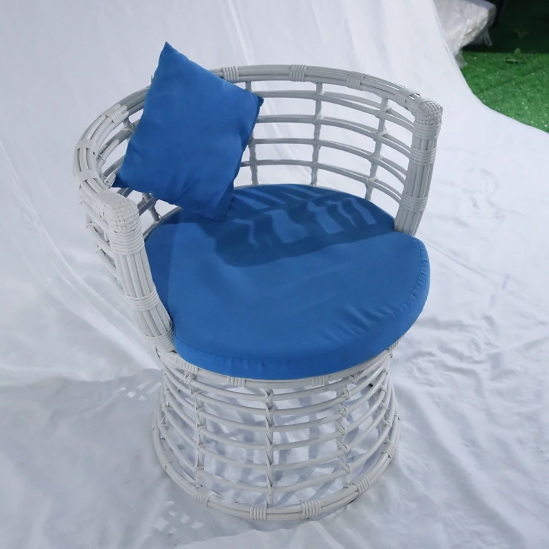 hot sale price outdoor rattan wicker dining tables and chairs