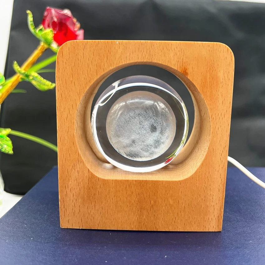 New Design 3D Christmas Kids Birthday Gift Astronaut Moon Solar System Planet Engraved Lamp Crystal Ball Light